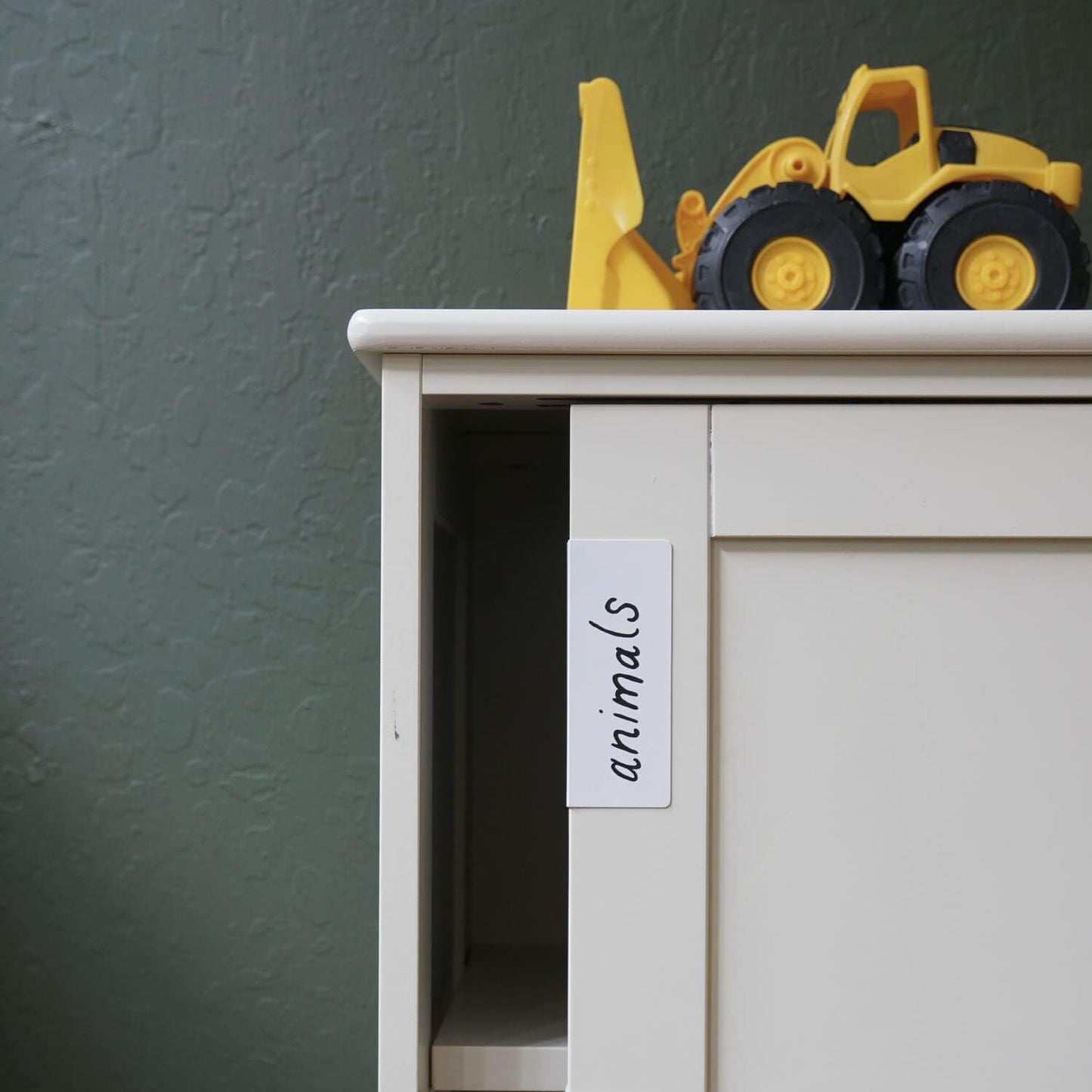 Clip-On Metal Cabinet and Drawer Labels – Reusable Chalkboard Labels for Kitchen, Bathroom, Dresser Drawers. Durable. Polished Edge. No Residue.