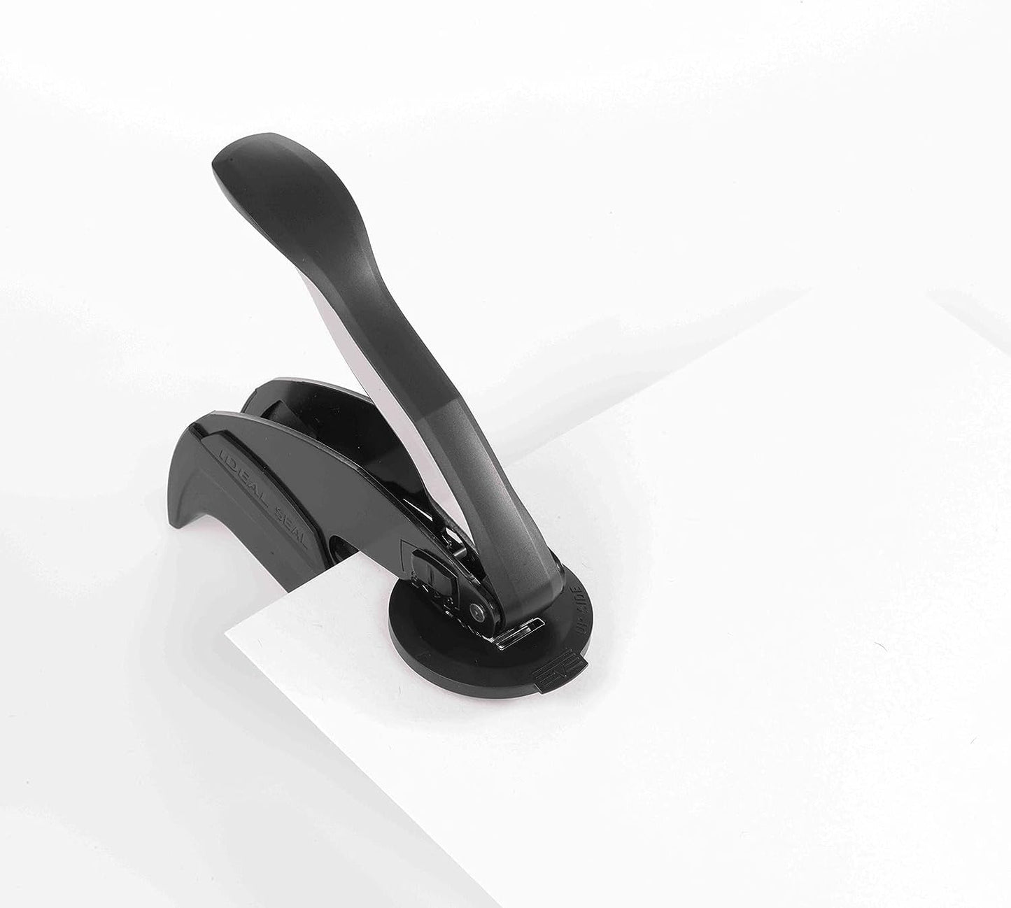 MaxMark Notary Seal Round Embosser for Mississippi State - Includes Gold Burst Seal Labels (50 Count)