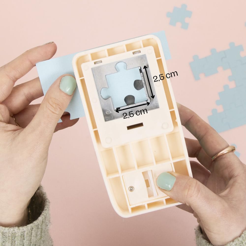 Craftelier - Multimaterial Puzzle Piece Shaped Punch for Decorating Scrapbooking and Craft Projects | Suitable for Many Materials | Piece Size 1“ x 1” (2.54 x 2.54 cm) | Turquoise Color