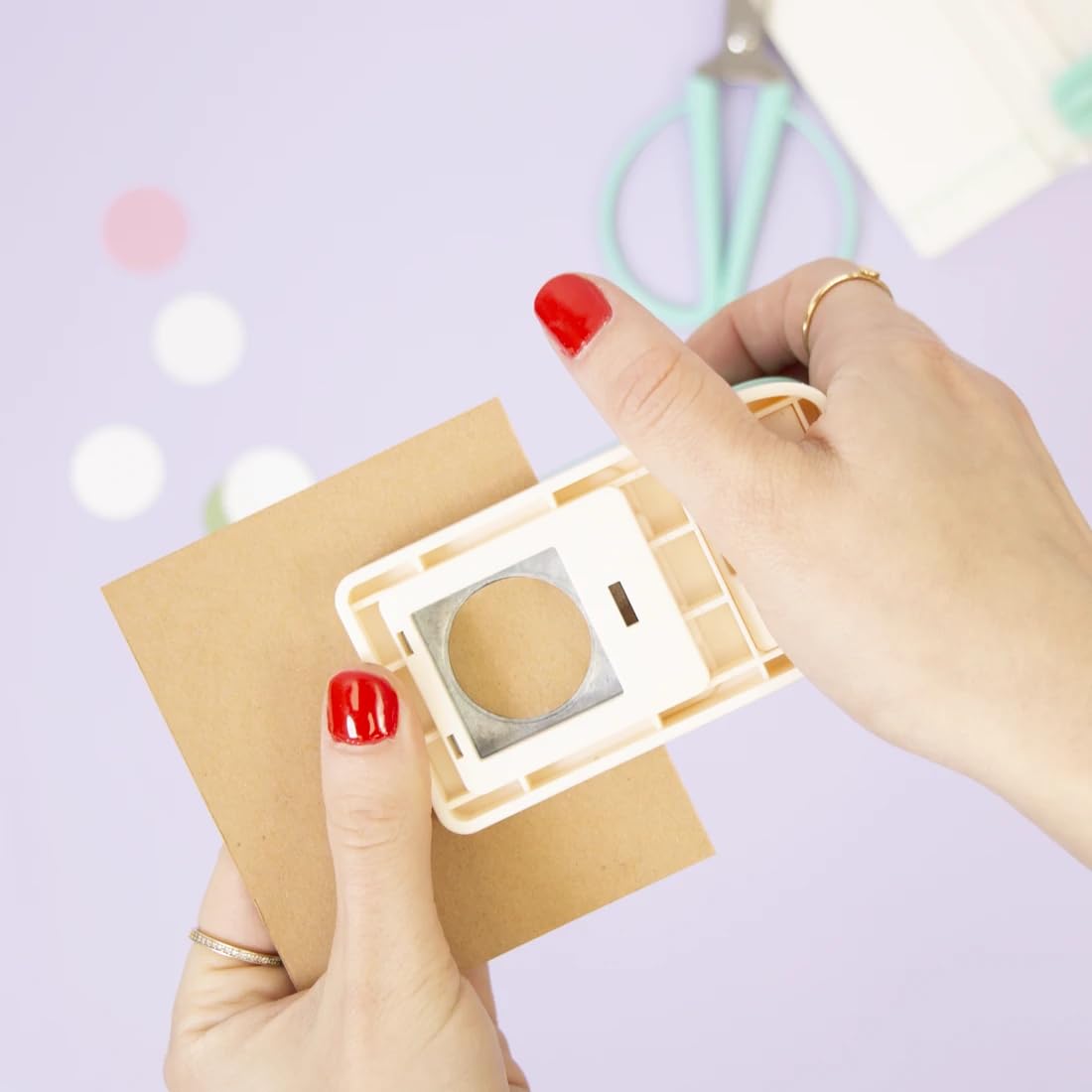 Craftelier - Multimaterial Circle Shaped Punch for Decorating Card Making, Scrapbooking and Craft Projects | Suitable for Many Materials | Circle Diameter 2.54 cm (1”) | Turquoise Color