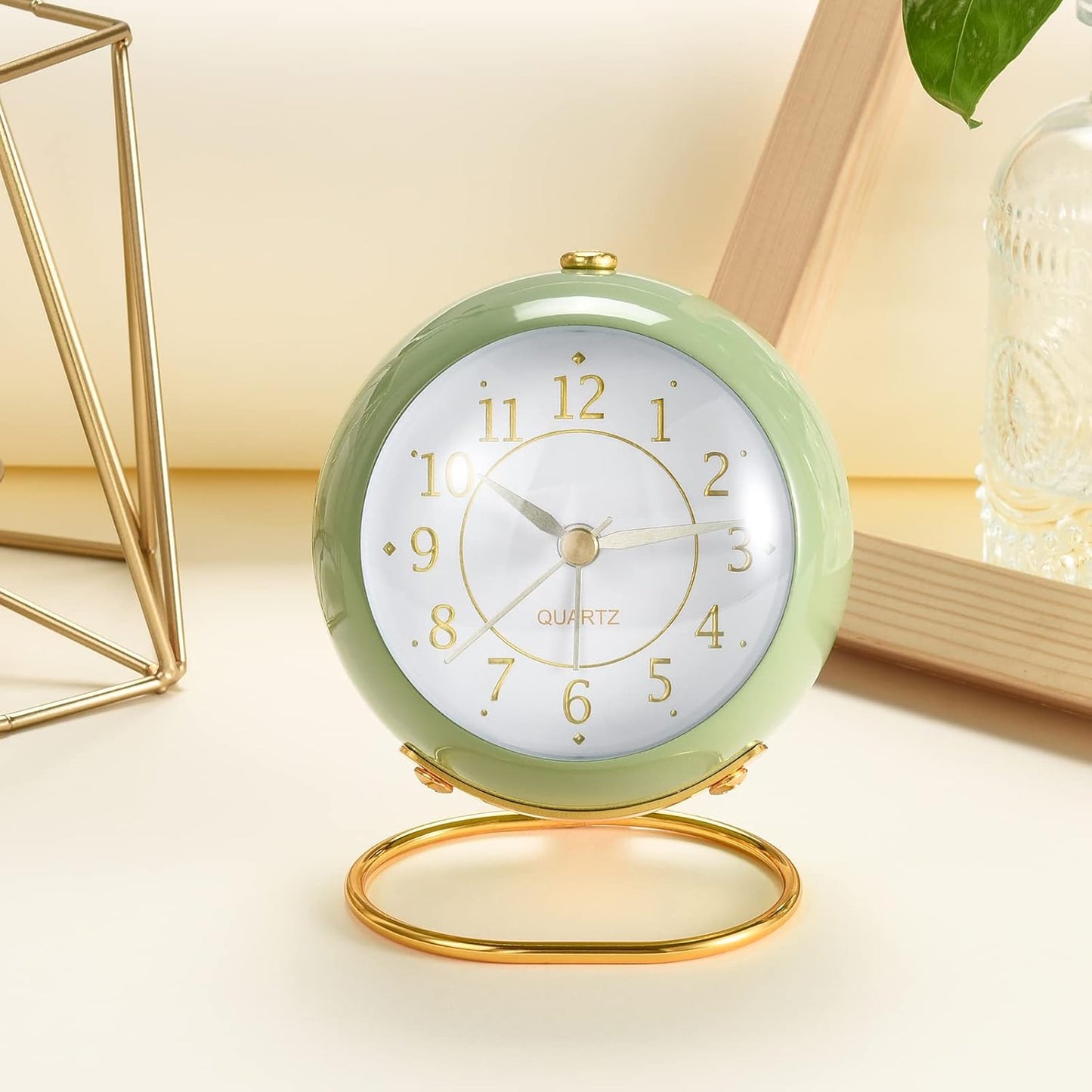 Analog Alarm Clocks,Retro Backlight Cute Simple Design Small Desk Clock with Night Light,Silent Non-Ticking,Battery Powered,for Decor,Bedrooms,Travel,Kitchen,Bedside Desktop.(White)