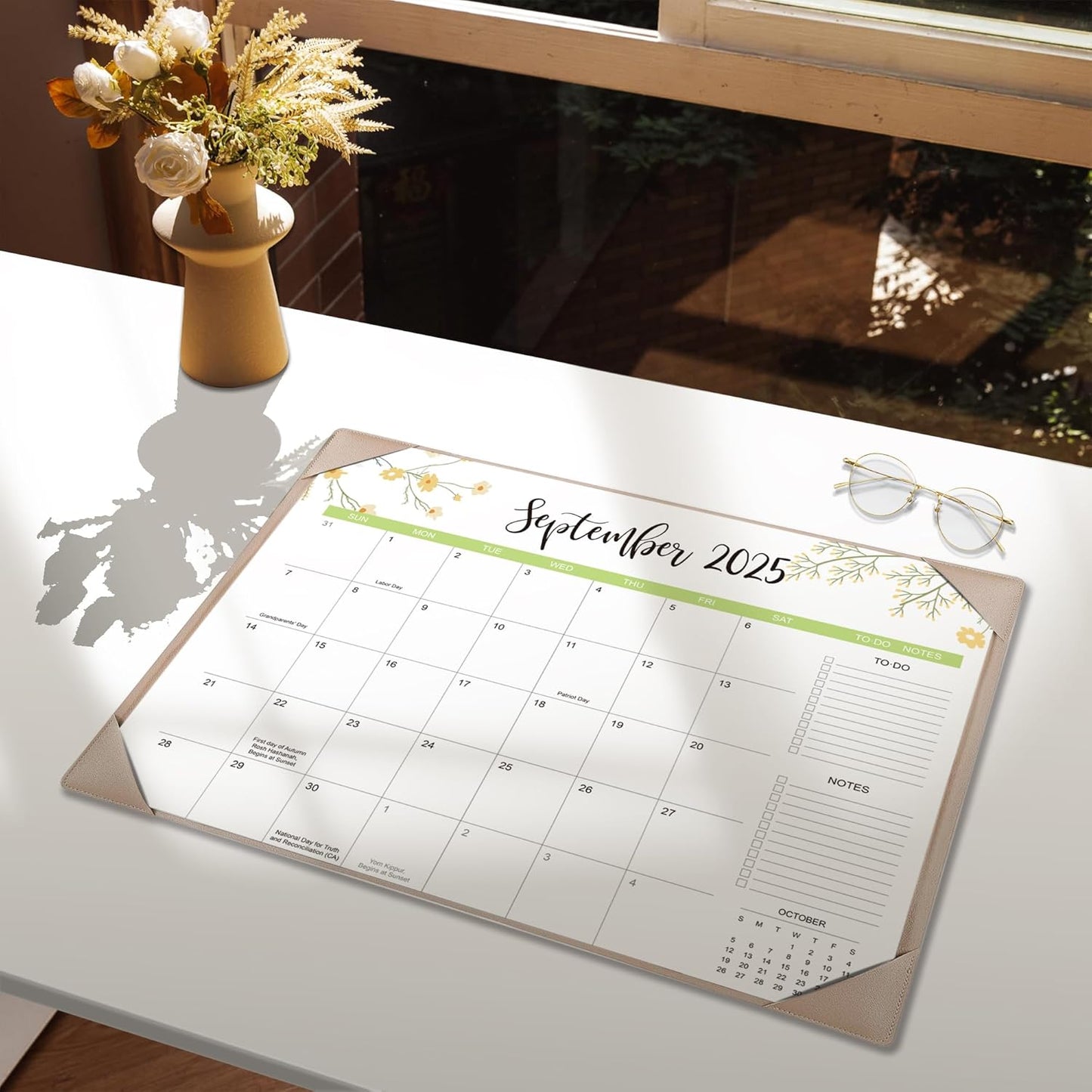 Desk Calendar 2025-2026 with Desk Mat – 22" x 17" Large Desk Pad Calendar Runs From Jul 2025 to Dec 2026, Floral Design Desktop Calendar with To-Do, Notes for Planning, Organizing, and Scheduling Your Life (Apricot)