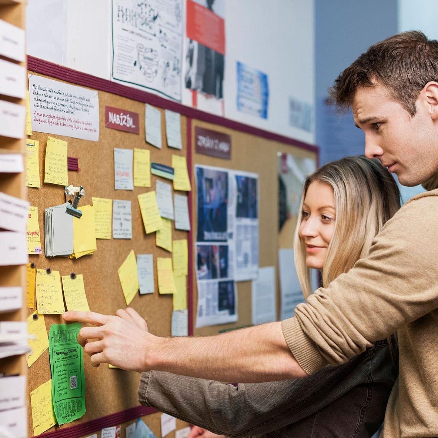 Black Push Pins for Cork Board,Flat Thumb Tacks for Wall Hangings,120 Pcs Flat Head Push Pins for Bulletin Board Plastic Thumb Tacks Steel Point in Reusable Box