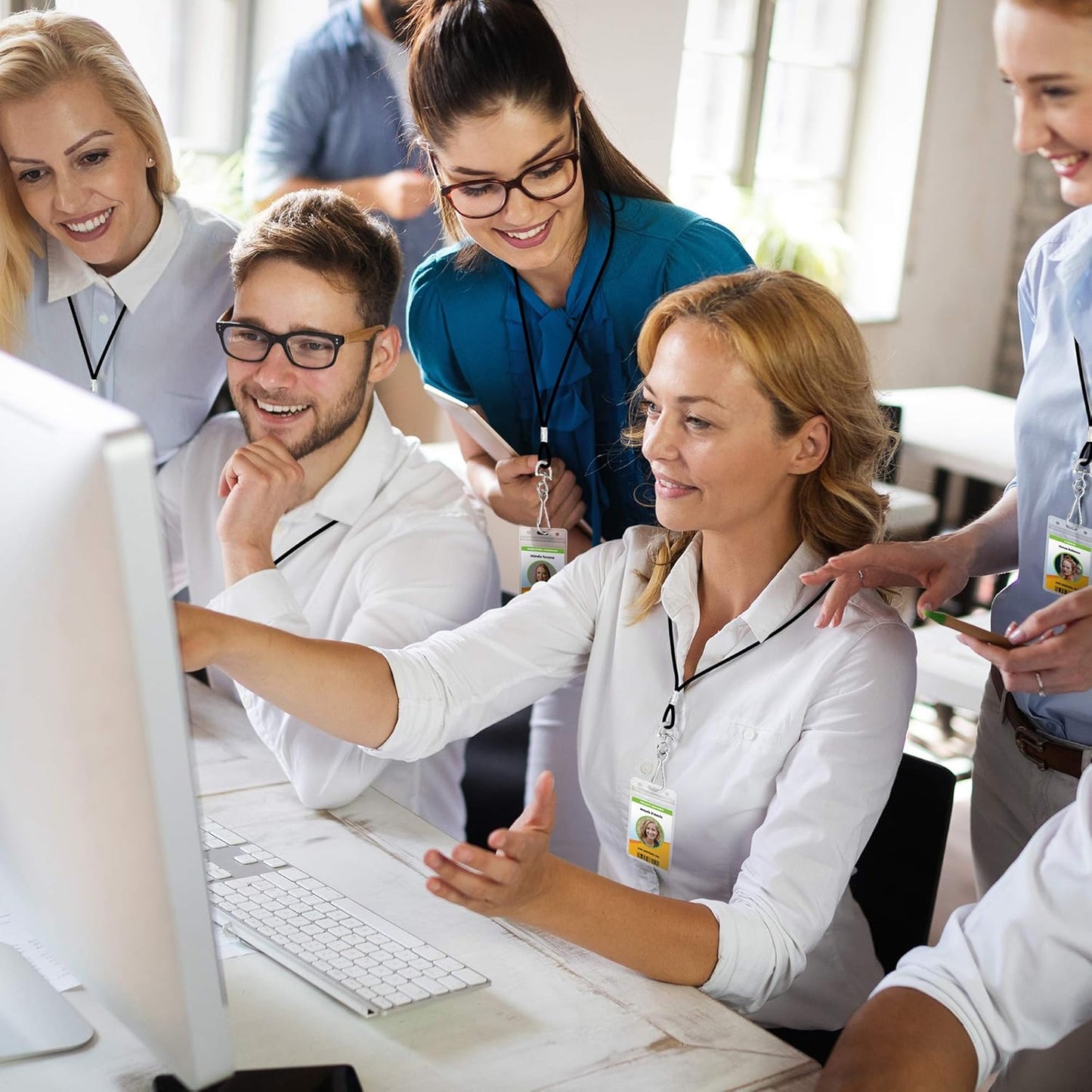 Claev Fast Seal Vertical ID Badge Holders (2.25x3.5 inch Standard, 100 Pack), Clear Waterproof Plastic Name Card Holders for Conferences, Conventions, Offices & Schools