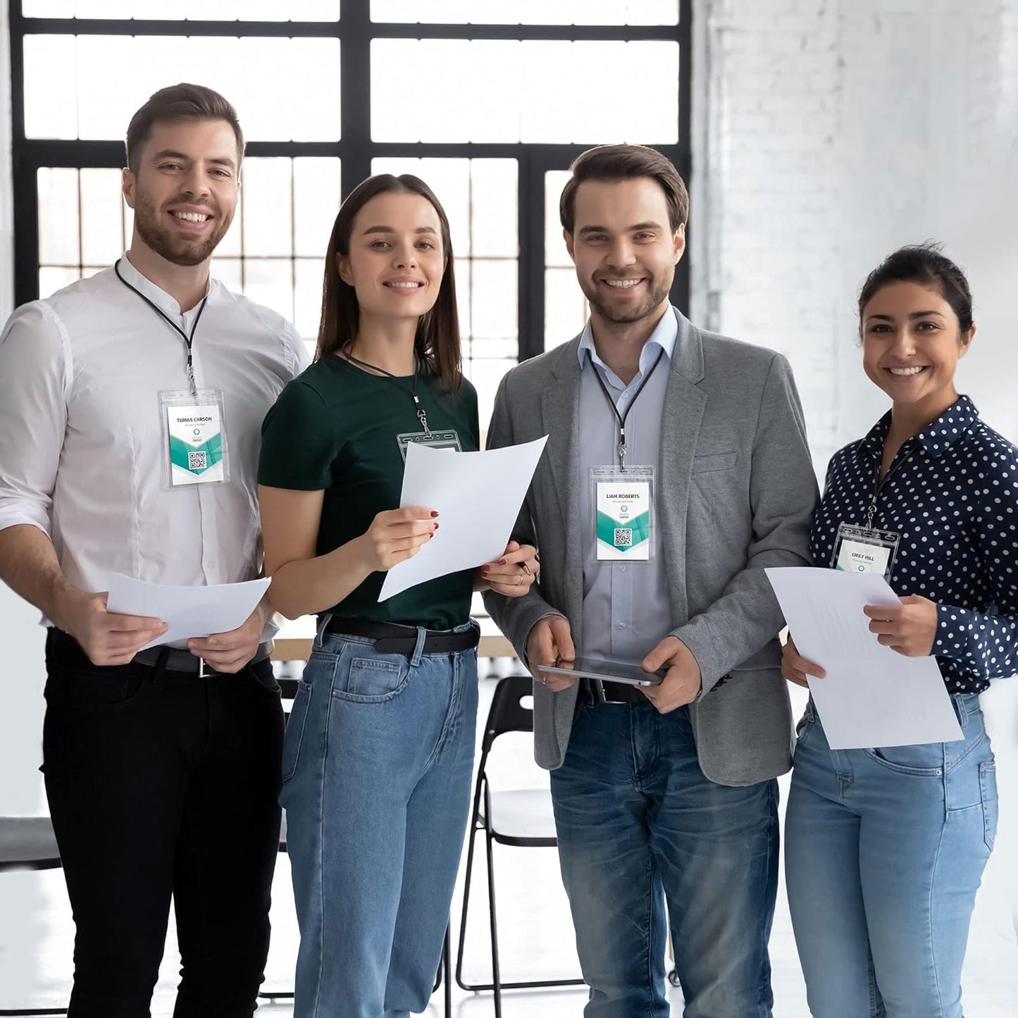 EcoEarth Passport & Identification Card Holders with Soft Edge (Clear, 4x6 Inch, 250 Pack), Extra Large Vertical ID Holder, Zipperless Plastic Name Badge Holders