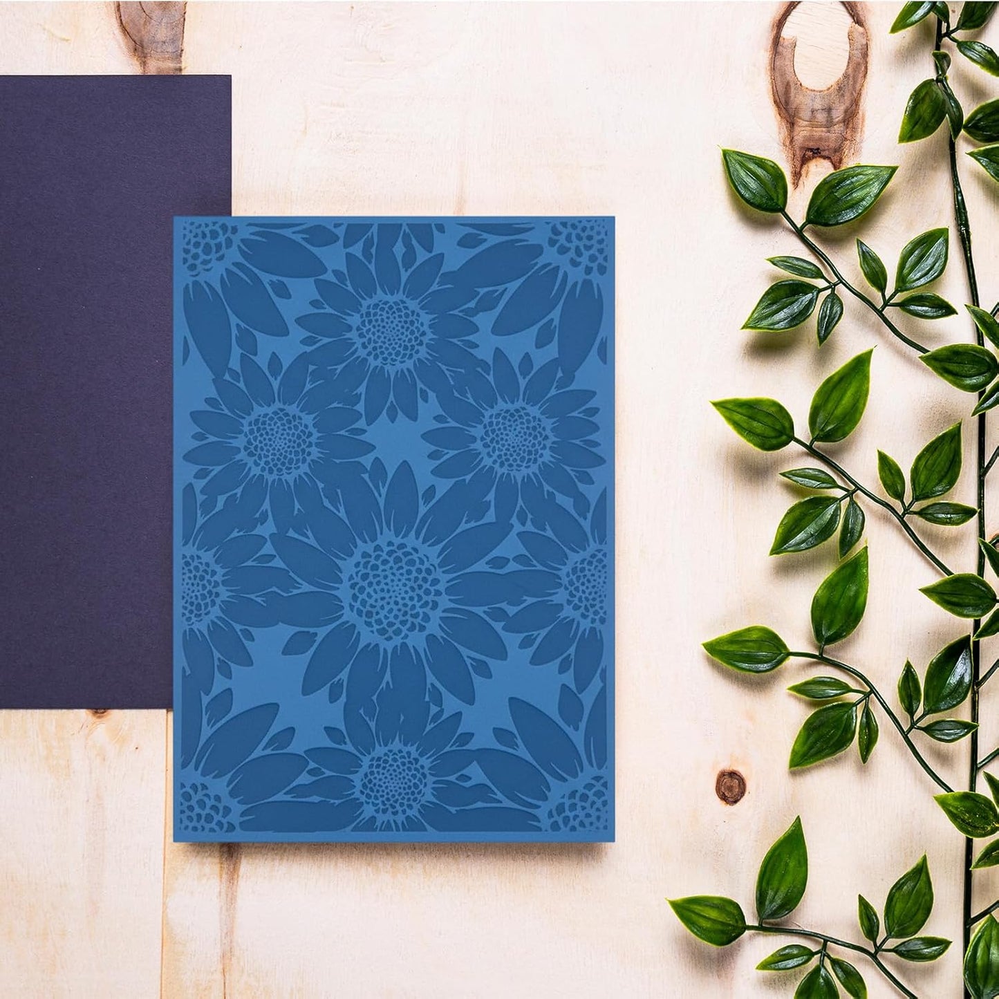3D Plastic Embossing Folder Template Stereoscopic Sunflower Texture Fades Embossing 5x7 Inch for Card Making DIY Scrapbooking Paper Crafting Handmade Crafts Arts Supplies Polymer Clay Decoration